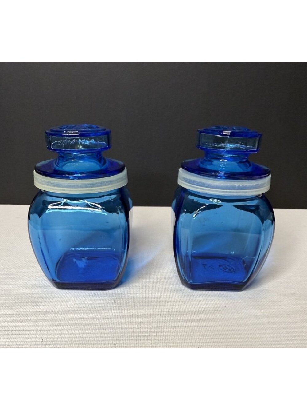 Set Of 2 Vintage 70’s Cobalt Blue Apothecary Jars Anchor Hocking Herb Ginger Jar